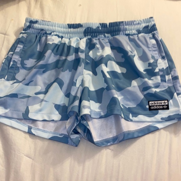 Blue camo adidas short - Picture 1 of 2
